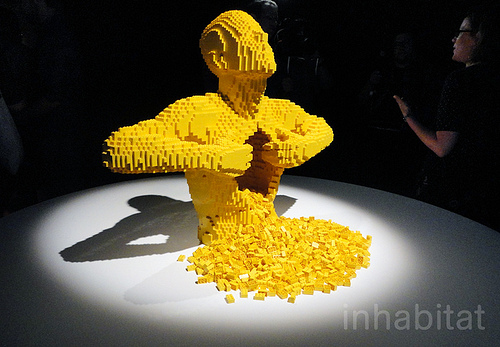 Lego installation at the Discovery Centre, Times Square Image credit: Inhabitat 